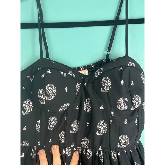 Women's Band of Gypsies Black White Paisley Mini Dress Size M - Picture 2 of 6